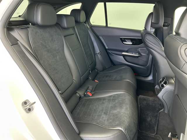 メルセデス・ベンツ Ｍ・ベンツ Ｃ２２０ｄ ステーションワゴン アバンギャルドAMGライン 愛知県 2023(令5)年 1.7万km ポーラホワイト AMGラインパッケージ/・スポーツサスペンション/・スターバターグリル/・AMGラインエクステリア/・AMG18インチアルミホイール/・メタルウィーブインテリアトリム/・スポーツシート/・AMGラインインテリア/・ARTICoダッシュボード/ベーシックパッケージ/・ヘッドアップディスプレイ/・MBUX ARナビゲーション/レーダーセーフティパッケージ/・アクティブディスタンスアシストディストロニック/・アクティブステアリングアシスト/・アクティブレーンアシスト/・アクティブレーンチェンジアシスト/・自動再発進機能/・緊急回避補助システム/・PRE-SAFEインパルスサイド/MBUXナビゲーション/・フルセグTV/・Bluetooth/・USB/・Mercedes me connect/360カメラ/キーレスゴー/純正アルミホイール/ハーフレザーシート/シートヒーター/パワーシート/LEDハイパフォーマンスヘッドライト/フットトランクオープナー/パークトロニック/パーキングアシスト/アンビエントライト/保証書・取説あり