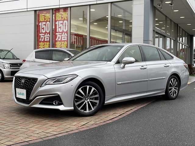 トヨタ クラウン S Cパッケージ 鳥取県 2019(令1)年 3万km シルバーM ワンオーナー/スマートキーx2個/ベージュレザーシート/メーカーOPナビゲーション/全方位カメラ/プリクラッシュセーフティ/ブラインドスポット/レーンデパーチャー/レーダークルーズ/インテリジェントソナー/オートハイビーム/ドライブレコーダー/フルセグ・Bluetooth/前席パワーシート/エアーシート/ハンドルヒーター/LEDヘッドライト/ビルトインETC/保証書・取説