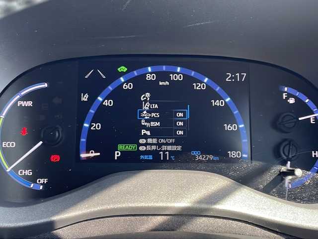トヨタ ヤリスクロス ハイブリッド Z 愛知県 2023(令5)年 3.5万km プラチナホワイトパールマイカ 衝突軽減システム/純正ディスプレイオーディオ（ナビなし）/全方位カメラ/レーダークルーズコントロール/シートヒーター/フルセグ/Bluetooth/バックカメラ/パワーシート/コーナーセンサー/純正アルミホイール/ブラインドスポットモニター/LEDヘッドライト/ステアリングヒーター/オートマチックハイビーム/ETC/ステアリングスイッチ/スマートキー/プッシュスタート