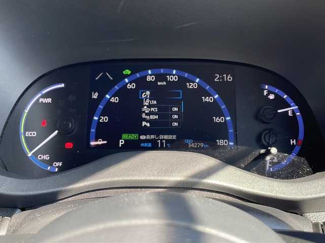 トヨタ ヤリスクロス ハイブリッド Z 愛知県 2023(令5)年 3.5万km プラチナホワイトパールマイカ 衝突軽減システム/純正ディスプレイオーディオ（ナビなし）/全方位カメラ/レーダークルーズコントロール/シートヒーター/フルセグ/Bluetooth/バックカメラ/パワーシート/コーナーセンサー/純正アルミホイール/ブラインドスポットモニター/LEDヘッドライト/ステアリングヒーター/オートマチックハイビーム/ETC/ステアリングスイッチ/スマートキー/プッシュスタート