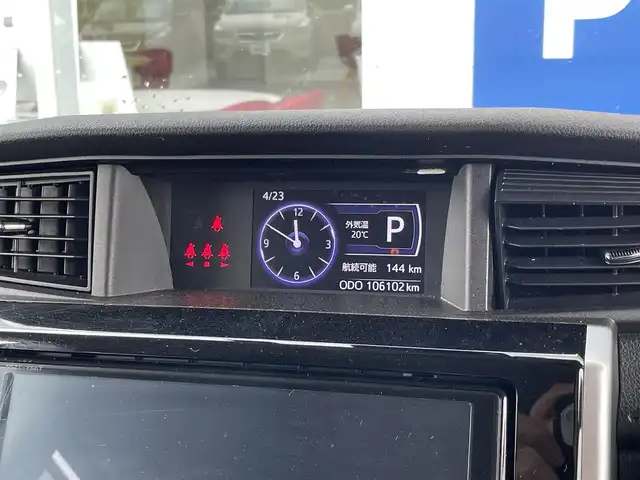 トヨタ ルーミー カスタムG S 山梨県 2017(平29)年 10.6万km パールホワイトⅢ (株)IDOMが運営する【じしゃロン甲府店】の自社ローン専用車両になります。こちらは現金またはオートローンご利用時の価格です。自社ローンご希望の方は別途その旨お申付け下さい/〇プリクラッシュセーフティ/〇純正SDナビ（NSZT-Y6T）/〇CD/DVD/〇Bluetooth接続/〇バックカメラ/〇クルーズコントロール/〇両側パワースライドドア/〇前席シートヒーター/〇純正14インチAW