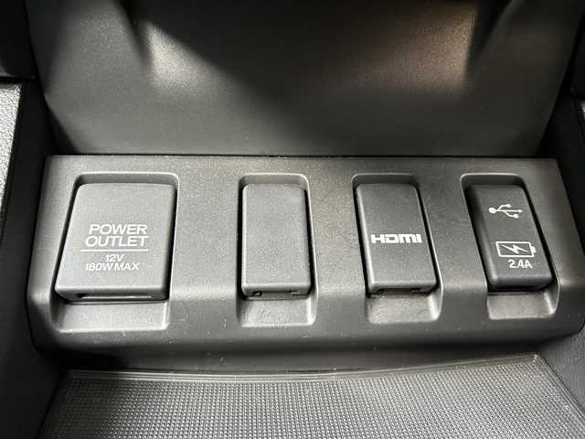 ホンダ ヴェゼル ハイブリッド Z ホンダセンシング 佐賀県 2020(令2)年 4.1万km クリスタルブラックパール ホンダセンシング/純正8インチナビ/・バックカメラ/・フルセグTV/BT/CD/DVD/ハーフレザーシート/前席シートヒーター/純正17インチAW/LEDヘッドライト/フォグランプ/オートライト/ETC/革巻きステアリング/ステアリングスイッチ/パドルシフト/電動格納ミラー/ドアバイザー/フロアマット/エアバックW/サイド/カーテン/スペアキー×１/取扱説明書/保証書