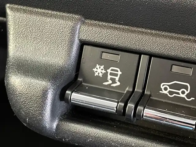 スズキ ハスラー HYBRID G 岩手県 2021(令3)年 4万km オフブルーM ４WD/全方位モニター/スズキセーフティサポート/デュアルカメラブレーキサポート/車線逸脱警報/標識認識機能/誤発進抑制機能/後退時ブレーキサポート/リヤパーキングセンサー/オートハイビーム/横滑り防止装置/アイドリングストップ/ヒルディセントコントロール/グリップコントロール/スノーモード/前席シートヒーター/ストラーダナビ/（CD/DVD/フルセグ/SD/USB/Bluetooth）/ステアリングスイッチ/オートライト/ヘッドライトレベライザー/純正15インチスチールホイール