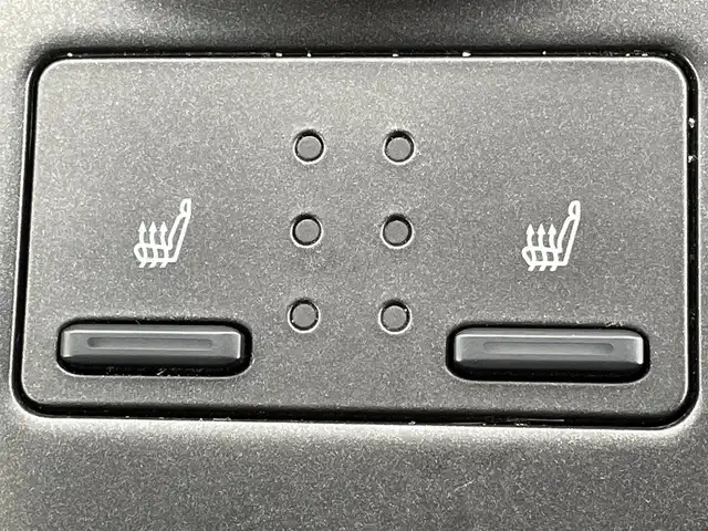 トヨタ カムリ WSレザーパッケージ 群馬県 2021(令3)年 6.8万km アティチュードブラックマイカ/プラチナホワイトパールマイカ 純正９インチナビ　/フルセグ・Ｂｌｕｅｔｏｏｔｈ・ＣＤ・ＤＶＤ　/全周囲カメラ　　/黒レザーシート/前後ドライブレコーダー　/シートヒーター　/パドルシフト　/アダプティブクルーズコントロール　/衝突軽減ブレーキ　/レーンアシスト　/ＢＳＭ/純正フロアマット