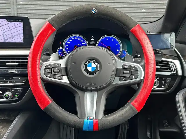 ＢＭＷ ５２３ｄ Mスポーツ 宮崎県 2017(平29)年 2.5万km アルピンホワイトⅢ 純正HDDナビゲーション/・Bluetooth/・CD DVD/・AM/FM/・USB/・フルセグテレビ/ヘッドアップディスプレイ/純正１９インチアルミホイール/ミラー一体型ETC/アダプティブクルーズコントロール/ＬＥＤヘッドライト/・オートライト/・オートマティックハイビーム/ドライブレコーダー/全方位カメラ