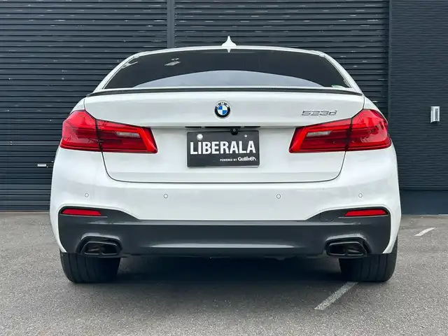 ＢＭＷ ５２３ｄ Mスポーツ 宮崎県 2017(平29)年 2.5万km アルピンホワイトⅢ 純正HDDナビゲーション/・Bluetooth/・CD DVD/・AM/FM/・USB/・フルセグテレビ/ヘッドアップディスプレイ/純正１９インチアルミホイール/ミラー一体型ETC/アダプティブクルーズコントロール/ＬＥＤヘッドライト/・オートライト/・オートマティックハイビーム/ドライブレコーダー/全方位カメラ