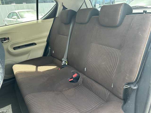 トヨタ アクア G 福岡県 2012(平24)年 15.9万km ライムホワイトパールクリスタルシャイン SDナビ(NSCP-W62)/（ワンセグTV・AM・FM・CD・Bluetooth）/バックカメラ/ETC/前席シートヒーター/革巻きステアリング/プッシュスタートボタン/ウインカーミラー/オートエアコン/スマートキー/オートライト/ドアバイザー/純正フロアマット/横滑り防止装置/盗難防止装置/パワーウィンドゥ/パワーステアリング/ABS/エアーバック（運転席・助手席）