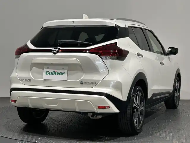日産 キックス X ツートーンインテリアED 愛媛県 2024(令6)年 0.1万km ブリリアントホワイトパール 純正9インチナビ/フルセグTV/Bluetooth/DVD/プロパイロット/レーダークルーズコントロール/アラウンドビューモニター/デジタルインナーミラー/ビルトインETC/前席シートヒーター/LEDオートライト/レザーハンドル/ステアリングヒーター/ステアリングスイッチ