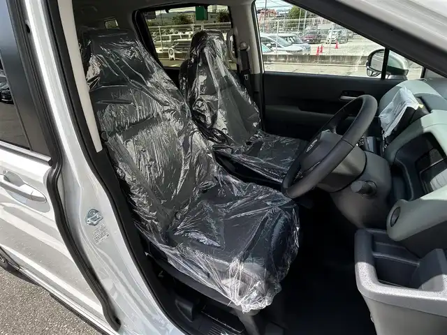 ホンダ フリード ハイブリット e:HEV クロスター 福岡県 2025(令7)年 0.1千km プラチナホワイトパール 登録済未使用車純正9インチHondaCONNECTナビ(フルセグTV/BT/AppelCarPlay)バックモニターホンダセンシングコーナーセンサー両側パワスラレーダークルコンBSMリアクーラーシートヒーターオートホールドUSBポート純正LEDヘッドライト純正15インチアルミホイールプッシュスタートスマートキー