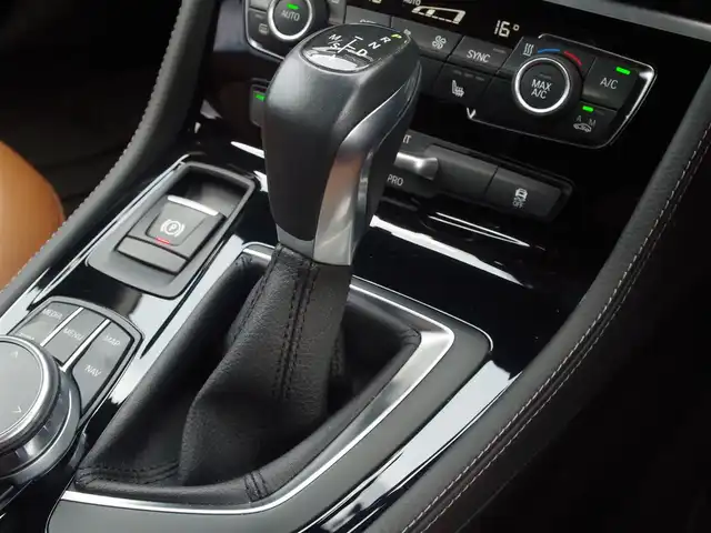ＢＭＷ ２１８ｄ アクティブツアラー 埼玉県 2018(平30)年 4万km 黒 ブラウンレザーシート/アダプティブクルーズコントロール/インテリジェントセーフティ/ヘッドアップディスプレイ/パークディスタンスコントロール/コンフォートアクセス/バックカメラ/iDriveナビ/ドラレコ/ルームミラー内臓ETC/前席シートヒーター/シートポジションメモリー機能
