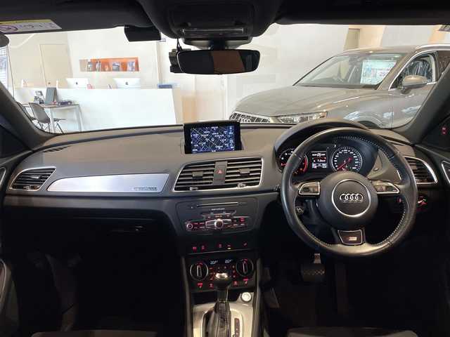 アウディ Ｑ３ 2．0 TFSI クワトロ 180PS Sライン 道央・札幌 2018(平30)年 6.1万km グレイシアホワイトメタリック Slineパッケージ/　・Slineエクステリアロゴ/　・Sパラレルスポークデザイン/　・スポークサスペンション/　・スプリントクロス/レザーSlineロゴ/　・LEDヘッドライト/　・ヘッドライトウォッシャー/MMIナビゲーション/アシスタンスパッケージ/　・クルーズコントロール/　・アウディサイドアシスト/　・アウディアクティブレーンアシスト/　・ハイビームアシスト/グレイシアホワイトメタリック/オートマチックテールゲート/シートヒーター