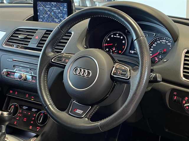 アウディ Ｑ３ 2．0 TFSI クワトロ 180PS Sライン 道央・札幌 2018(平30)年 6.1万km グレイシアホワイトメタリック Slineパッケージ/　・Slineエクステリアロゴ/　・Sパラレルスポークデザイン/　・スポークサスペンション/　・スプリントクロス/レザーSlineロゴ/　・LEDヘッドライト/　・ヘッドライトウォッシャー/MMIナビゲーション/アシスタンスパッケージ/　・クルーズコントロール/　・アウディサイドアシスト/　・アウディアクティブレーンアシスト/　・ハイビームアシスト/グレイシアホワイトメタリック/オートマチックテールゲート/シートヒーター