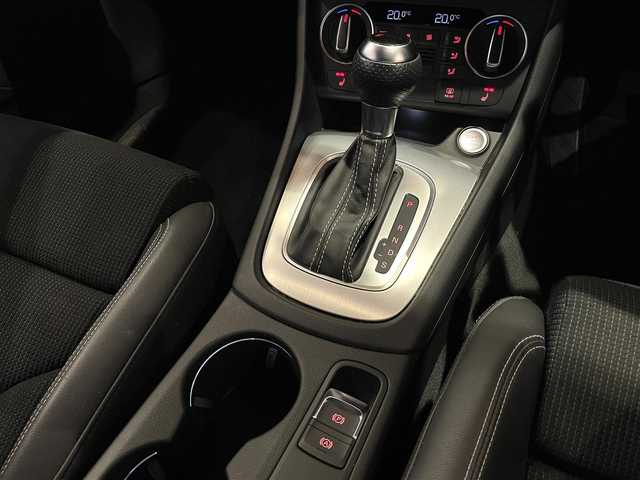 アウディ Ｑ３ 2．0 TFSI クワトロ 180PS Sライン 道央・札幌 2018(平30)年 6.1万km グレイシアホワイトメタリック Slineパッケージ/　・Slineエクステリアロゴ/　・Sパラレルスポークデザイン/　・スポークサスペンション/　・スプリントクロス/レザーSlineロゴ/　・LEDヘッドライト/　・ヘッドライトウォッシャー/MMIナビゲーション/アシスタンスパッケージ/　・クルーズコントロール/　・アウディサイドアシスト/　・アウディアクティブレーンアシスト/　・ハイビームアシスト/グレイシアホワイトメタリック/オートマチックテールゲート/シートヒーター