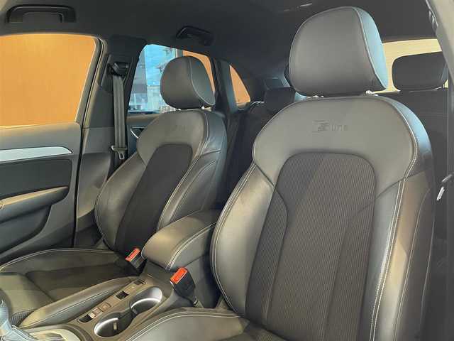 アウディ Ｑ３ 2．0 TFSI クワトロ 180PS Sライン 道央・札幌 2018(平30)年 6.1万km グレイシアホワイトメタリック Slineパッケージ/　・Slineエクステリアロゴ/　・Sパラレルスポークデザイン/　・スポークサスペンション/　・スプリントクロス/レザーSlineロゴ/　・LEDヘッドライト/　・ヘッドライトウォッシャー/MMIナビゲーション/アシスタンスパッケージ/　・クルーズコントロール/　・アウディサイドアシスト/　・アウディアクティブレーンアシスト/　・ハイビームアシスト/グレイシアホワイトメタリック/オートマチックテールゲート/シートヒーター