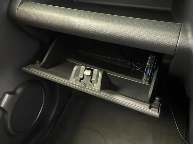 スズキ ハスラー Jスタイル 鹿児島県 2015(平27)年 3.2万km フェニックスレッドパール/ホワイト2トーンルーフ 禁煙車/ETC/社外ナビ/（AM・FM/フルセグTV/CD・DVD/SD/MSV/Bluetooth）スズキセーフティサポート/・衝突被害軽減ブレーキ/・誤発進抑制機能/・エマージェンシーストップシグナル/・ESP/純正ドアバイザー/純正ラバーマット/シートヒーター/シートリフター/オートライト/フォグランプ/アイドリングストップ/オートライト/フォグランプ/電格ミラー/プッシュスタート/スマートキー