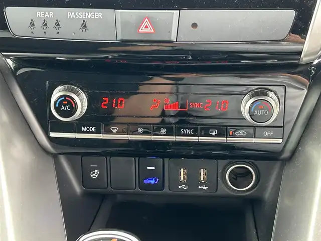 三菱 エクリプス クロス ＰＨＥＶ P 福岡県 2021(令3)年 3.1万km ホワイトダイヤモンド バックカメラ/サンルーフ/フルセグTV/クルーズコントロール/レーンキープアシスト/横滑り防止/前後コーナーセンサー/LEDオートライト/オートハイビーム/衝突被害軽減システム/Apple Car Play/AndroidAuto/BT/パワーシート(D席)/ルーフレール/ハーフレザーシート/シートヒーター(D席＋N席)