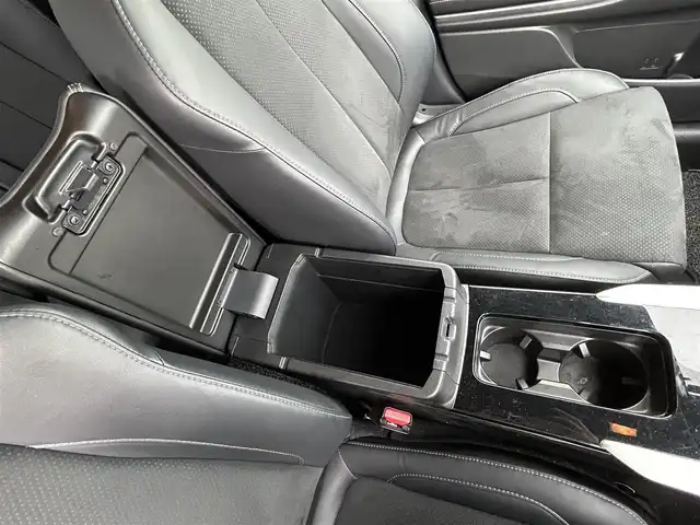 三菱 エクリプス クロス ＰＨＥＶ P 福岡県 2021(令3)年 3.1万km ホワイトダイヤモンド バックカメラ/サンルーフ/フルセグTV/クルーズコントロール/レーンキープアシスト/横滑り防止/前後コーナーセンサー/LEDオートライト/オートハイビーム/衝突被害軽減システム/Apple Car Play/AndroidAuto/BT/パワーシート(D席)/ルーフレール/ハーフレザーシート/シートヒーター(D席＋N席)