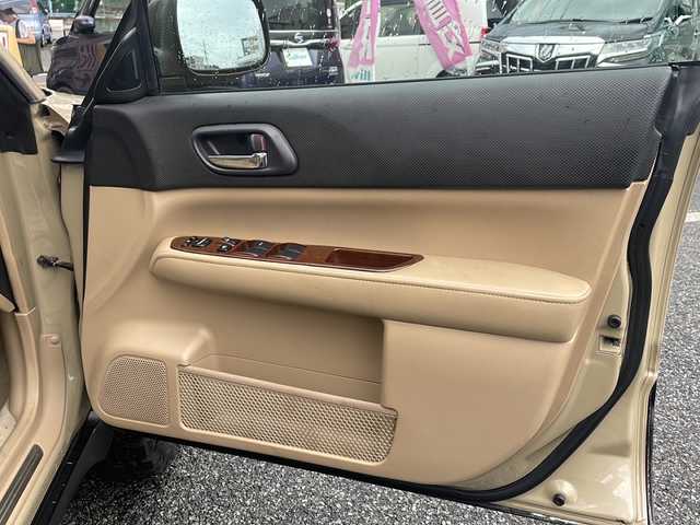 スバル フォレスター XT LLビーンエディション 神奈川県 2004(平16)年 9.8万km ベージュ サンルーフ/L.L.Bean専用シート/モモステアリング/革シート/D/N席シートヒーター/ルーフレール/ルーフキャリア/リモコンキー/ETC/前後ドライブレコーダー/HIDライト/社外オーディオ(AM/FM/CD)/スペアキー×1/保証書/取扱説明書