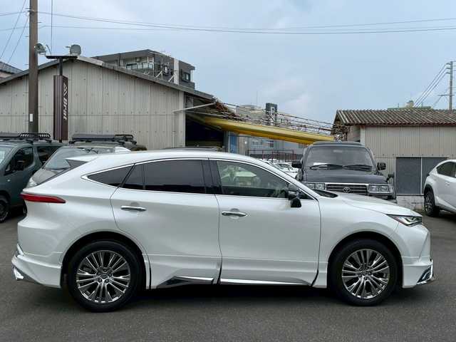 トヨタ ハリアー Z 宮崎県 2021(令3)年 6.3万km ホワイトパールクリスタルシャイン モデリスタフルエアロ/JBLサウンド/ヘッドアップディスプレイ/メーカーナビ/全方位カメラ/デジタルインナーミラー/ブラウンシートカバー/ワンオーナー/パワーバックドア/ETC2.0/クリアランスソナー/レーダークルーズコントロール/プリクラッシュセーフティー/レーンキープアシスト/RCTA/BSM/オートハイビーム/シルクブレイズラゲッジマット/リア3面スモークフィルム/スペアキー/保証書・取扱説明書