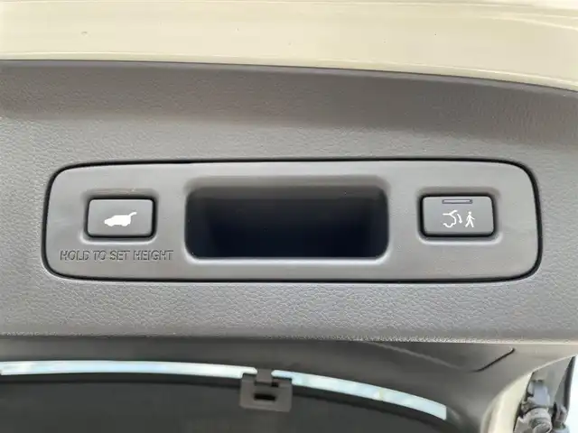 ホンダ ヴェゼル ハイブリッド e:HEV Z 佐賀県 2021(令3)年 4.5万km プラチナホワイトパール ワンオーナー/純正9インチSDナビゲーション/・フルセグTV/CD/DVD/SD/Bluetooth/バックカメラ/ETC/パワーテールゲート(予約クローズ機能付)/電子パーキングブレーキ/BRAKE HOLD機能/ハーフレザーシート/DN席シートヒーター/ISOFIX対応/パドルシフト/革巻きステアリング/ステアリングリモコン/純正18インチアルミホイール/純正LEDヘッドライト/オートマチックハイビーム/純正LEDフォグランプ/純正フロアマット/純正ドアバイザ―/フロントデアイサ―機能/新車保証書/取扱説明書/ホンダセンシング/・アダプティブクルーズコントロール/・路外逸脱抑制機能/・ブラインドスポットインフォメーション/・衝突軽減ブレーキ/・踏み間違い衝突軽減システム/・クリアランスソナー