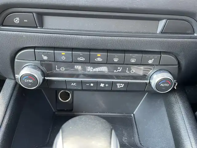 マツダ ＣＸ－５ XD スマートエディション 千葉県 2020(令2)年 5.9万km ディープクリスタルブルーマイカ i-アクティブセンス/　衝突軽減ブレーキ/レーンキープアシスト/　レーダークルーズコントロール/アダプティブヘッドライト/　クリアランスソナー/ブラインドスポットモニター/　ヘッドアップディスプレイ/純正メーカーナビ/　フルセグ/BT/DVD/CD/USB/カープレイ/全方位カメラ/ステアリングスイッチ/ETC/パワーシート(D席)/シートヒーター(D/N席)/電動パーキングブレーキ/ステアリングヒーター/LEDヘッドライト/オートライト/スマートキー/プッシュスタート/純正フロアマット/純正17インチAW
