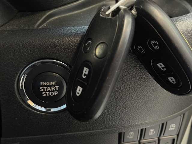 スズキ スペーシア カスタム Z 岐阜県 2017(平29)年 4.1万km クリスタルホワイトP 純正ナビ/バックカメラ/スズキセーフティサポート/ETC/フルセグTV/Blutooth/iPod/HDMI/VTR/CD/DVD再生/ステアリングスイッチ/D席シートヒーター/両側パワースライドドア/プッシュスタート/スペアキー/スマートキー