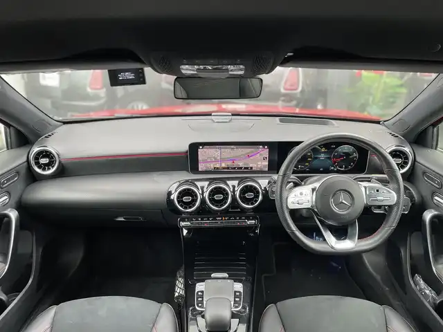メルセデス・ベンツ Ａ１８０ スタイル AMGライン 千葉県 2019(平31)年 4万km ジュピターレッド 225/45R18/ヘッドアップディスプレイ/ハーフレザーシート/シートヒーター/パワーシート/純正HDDナビ/360°カメラ/地デジ/USB/純正18インチAW/レーダーセーフティパッケージ/ワイヤレス充電/ドライブレコーダー（CSD-790FHG）