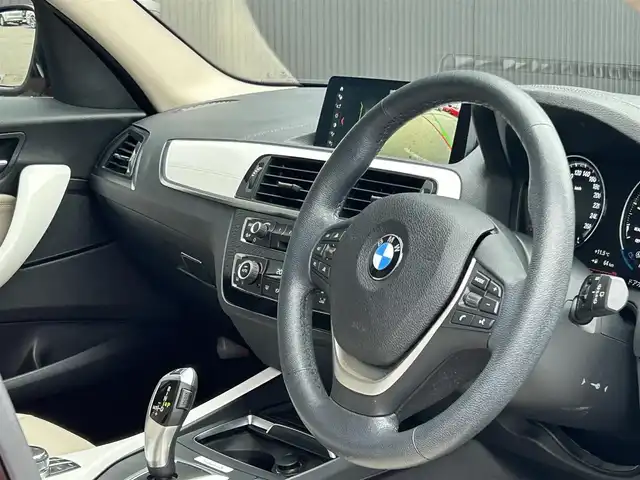 ＢＭＷ １１８ｉ 長野県 2018(平30)年 3.7万km メルボルンレッド アクティブクルーズコントロール（ACC）/インテリジェントセーフティ/自動ブレーキ（衝突回避・被害軽減ブレーキ）/レーンデパーチャーウォーニング/ベージュレザーシート/シートヒーター/純正HDDナビ/バックカメラ/コンフォートアクセス/パークディスタンスコントロール/LEDヘッドライト/スマートキー/ミラー内臓ETC/アイドリングストップ/純正17インチYスポークAW/2ゾーンオートマチックAC