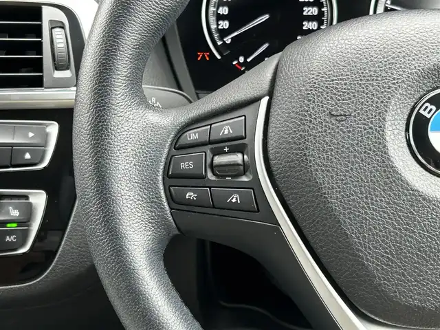 ＢＭＷ １１８ｉ 長野県 2018(平30)年 3.7万km メルボルンレッド アクティブクルーズコントロール（ACC）/インテリジェントセーフティ/自動ブレーキ（衝突回避・被害軽減ブレーキ）/レーンデパーチャーウォーニング/ベージュレザーシート/シートヒーター/純正HDDナビ/バックカメラ/コンフォートアクセス/パークディスタンスコントロール/LEDヘッドライト/スマートキー/ミラー内臓ETC/アイドリングストップ/純正17インチYスポークAW/2ゾーンオートマチックAC
