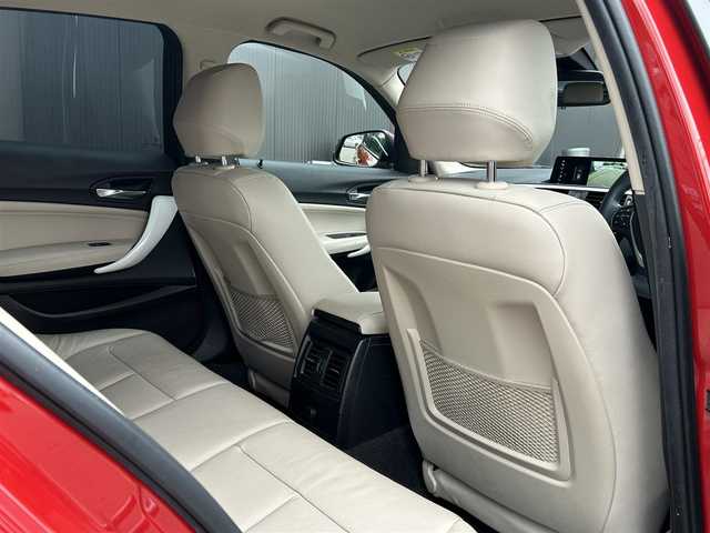 ＢＭＷ １１８ｉ 長野県 2018(平30)年 3.7万km メルボルンレッド アクティブクルーズコントロール（ACC）/インテリジェントセーフティ/自動ブレーキ（衝突回避・被害軽減ブレーキ）/レーンデパーチャーウォーニング/ベージュレザーシート/シートヒーター/純正HDDナビ/バックカメラ/コンフォートアクセス/パークディスタンスコントロール/LEDヘッドライト/スマートキー/ミラー内臓ETC/アイドリングストップ/純正17インチYスポークAW/2ゾーンオートマチックAC