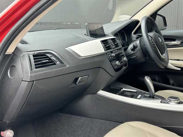 ＢＭＷ １１８ｉ 長野県 2018(平30)年 3.7万km メルボルンレッド アクティブクルーズコントロール（ACC）/インテリジェントセーフティ/自動ブレーキ（衝突回避・被害軽減ブレーキ）/レーンデパーチャーウォーニング/ベージュレザーシート/シートヒーター/純正HDDナビ/バックカメラ/コンフォートアクセス/パークディスタンスコントロール/LEDヘッドライト/スマートキー/ミラー内臓ETC/アイドリングストップ/純正17インチYスポークAW/2ゾーンオートマチックAC