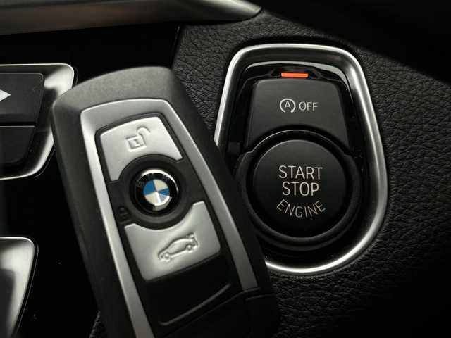 ＢＭＷ １１８ｉ 長野県 2018(平30)年 3.7万km メルボルンレッド アクティブクルーズコントロール（ACC）/インテリジェントセーフティ/自動ブレーキ（衝突回避・被害軽減ブレーキ）/レーンデパーチャーウォーニング/ベージュレザーシート/シートヒーター/純正HDDナビ/バックカメラ/コンフォートアクセス/パークディスタンスコントロール/LEDヘッドライト/スマートキー/ミラー内臓ETC/アイドリングストップ/純正17インチYスポークAW/2ゾーンオートマチックAC