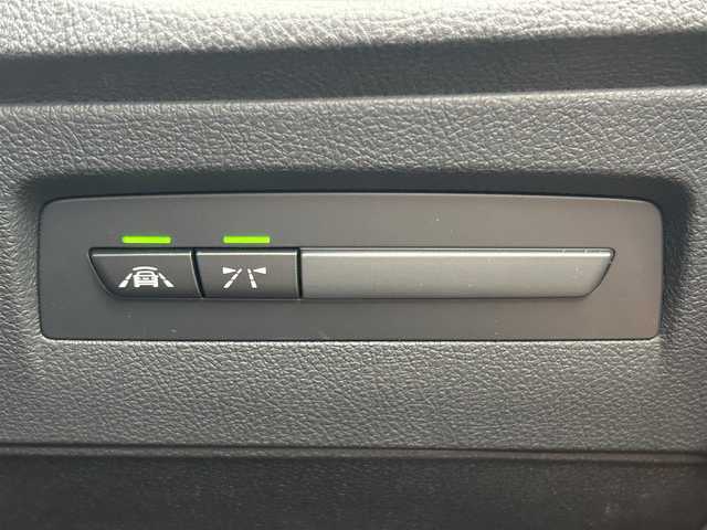 ＢＭＷ １１８ｉ 長野県 2018(平30)年 3.7万km メルボルンレッド アクティブクルーズコントロール（ACC）/インテリジェントセーフティ/自動ブレーキ（衝突回避・被害軽減ブレーキ）/レーンデパーチャーウォーニング/ベージュレザーシート/シートヒーター/純正HDDナビ/バックカメラ/コンフォートアクセス/パークディスタンスコントロール/LEDヘッドライト/スマートキー/ミラー内臓ETC/アイドリングストップ/純正17インチYスポークAW/2ゾーンオートマチックAC