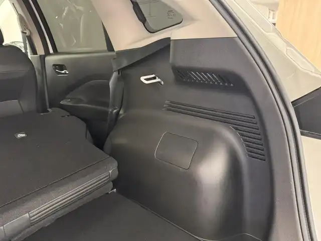 日産 オーラ G レザーエディション 三重県 2022(令4)年 6.1万km ピュアホワイトパール e-POWER/FF/フロアCVT/Nissan Connect対応 9インチナビ*/（AM/FM/TV/USB/iPod/Bluetooth/HDMI/CarPlay/AndroidAuto）/インテリジェント アラウンドビューモニター（移動物検知機能付）/BOSE パーソナルプラスサウンドシステム（8スピーカー）*/ETC2.0*/安全/・インテリジェント エマージェンシーブレーキ/・LDW（車線逸脱警報）、インテリジェント LI（車線逸脱防止支援）/・プロパイロット/・インテリジェント DA（ふらつき警報）/・速度標識表示、標識検知支援/・後側方車両検知警報システム（BSW）＋後側方衝突防止支援（BSI）＋後退時車両検知警報/・前後ソナー/・SOSコール/など/装備/・インテリジェント ルームミラー/・本革シート/・オートエアコン/・電動パーキングブレーキ＆ブレーキホールド/・ステアリングスイッチ/・オートライト/・アダプティブLEDヘッドライト/・プッシュスタート/・純正17inAW/・プッシュスタート/・スマートキーx2/など/*…メーカーOP