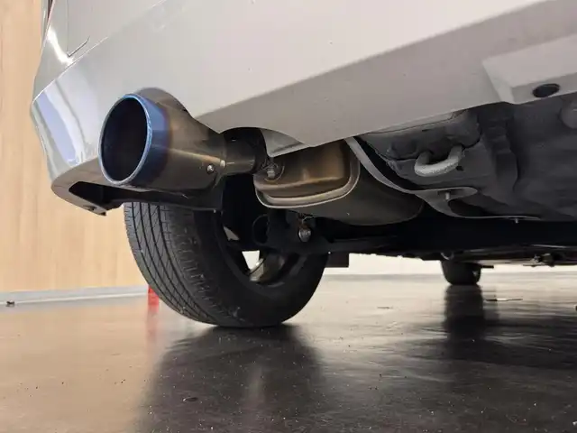 日産 オーラ G レザーエディション 三重県 2022(令4)年 6.1万km ピュアホワイトパール e-POWER/FF/フロアCVT/Nissan Connect対応 9インチナビ*/（AM/FM/TV/USB/iPod/Bluetooth/HDMI/CarPlay/AndroidAuto）/インテリジェント アラウンドビューモニター（移動物検知機能付）/BOSE パーソナルプラスサウンドシステム（8スピーカー）*/ETC2.0*/安全/・インテリジェント エマージェンシーブレーキ/・LDW（車線逸脱警報）、インテリジェント LI（車線逸脱防止支援）/・プロパイロット/・インテリジェント DA（ふらつき警報）/・速度標識表示、標識検知支援/・後側方車両検知警報システム（BSW）＋後側方衝突防止支援（BSI）＋後退時車両検知警報/・前後ソナー/・SOSコール/など/装備/・インテリジェント ルームミラー/・本革シート/・オートエアコン/・電動パーキングブレーキ＆ブレーキホールド/・ステアリングスイッチ/・オートライト/・アダプティブLEDヘッドライト/・プッシュスタート/・純正17inAW/・プッシュスタート/・スマートキーx2/など/*…メーカーOP