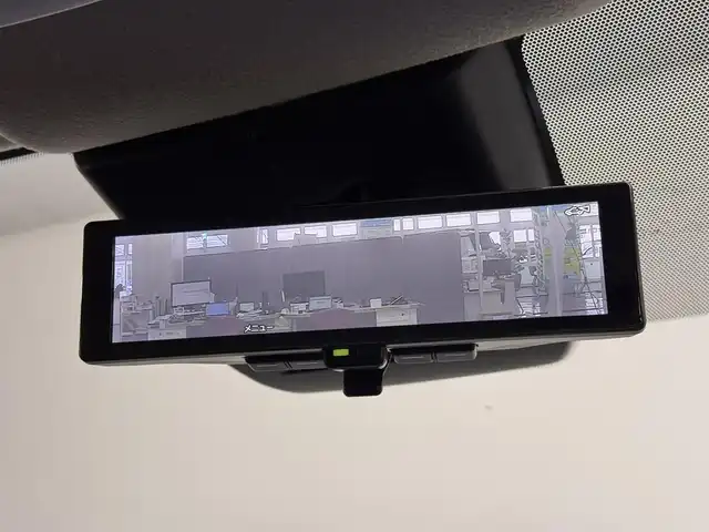 日産 オーラ G レザーエディション 三重県 2022(令4)年 6.1万km ピュアホワイトパール e-POWER/FF/フロアCVT/Nissan Connect対応 9インチナビ*/（AM/FM/TV/USB/iPod/Bluetooth/HDMI/CarPlay/AndroidAuto）/インテリジェント アラウンドビューモニター（移動物検知機能付）/BOSE パーソナルプラスサウンドシステム（8スピーカー）*/ETC2.0*/安全/・インテリジェント エマージェンシーブレーキ/・LDW（車線逸脱警報）、インテリジェント LI（車線逸脱防止支援）/・プロパイロット/・インテリジェント DA（ふらつき警報）/・速度標識表示、標識検知支援/・後側方車両検知警報システム（BSW）＋後側方衝突防止支援（BSI）＋後退時車両検知警報/・前後ソナー/・SOSコール/など/装備/・インテリジェント ルームミラー/・本革シート/・オートエアコン/・電動パーキングブレーキ＆ブレーキホールド/・ステアリングスイッチ/・オートライト/・アダプティブLEDヘッドライト/・プッシュスタート/・純正17inAW/・プッシュスタート/・スマートキーx2/など/*…メーカーOP