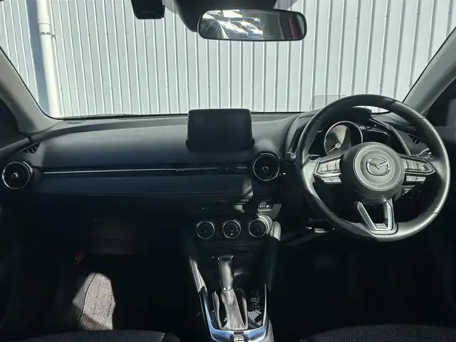 マツダ デミオ 13S ツーリング 熊本県 2018(平30)年 5.7万km ソウルレッドクリスタルM 純正7インチSDナビ/AM/FM/CD/DVD/TV/Bluetooth/フルセグTV/バックカメラ／全方位カメラ/ETC/ドライブレコーダー(前後）/ABS/横滑り防止装置/盗難防止装置/車間認知支援システム/ブラインドスポットモニター/交通標識認識システム/ドライバーアテンションアラート/ヘッドアップディスプレイ/コーナーセンサー（前後）/衝突被害軽減ブレーキ/レーダークルーズコントロール/レーンキープアシスト/布シート/シートヒーター（D/N)/LEDヘッドライト/オートライト/オートマチックハイビーム/プッシュスタート/アイドリングストップ/スマートキー/スペアキー/電動格納ミラー/ウィンカーミラー/ドアバイザー/純正フロアマット/15インチ純正AW/純正フロアマット