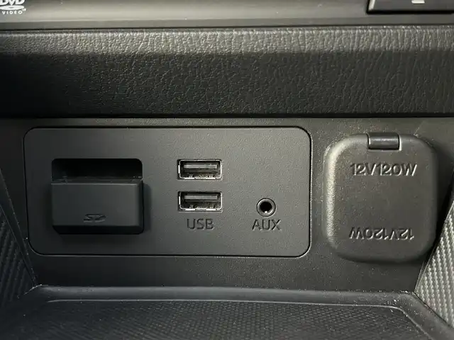 マツダ デミオ 13S ツーリング 熊本県 2018(平30)年 5.7万km ソウルレッドクリスタルM 純正7インチSDナビ/AM/FM/CD/DVD/TV/Bluetooth/フルセグTV/バックカメラ／全方位カメラ/ETC/ドライブレコーダー(前後）/ABS/横滑り防止装置/盗難防止装置/車間認知支援システム/ブラインドスポットモニター/交通標識認識システム/ドライバーアテンションアラート/ヘッドアップディスプレイ/コーナーセンサー（前後）/衝突被害軽減ブレーキ/レーダークルーズコントロール/レーンキープアシスト/布シート/シートヒーター（D/N)/LEDヘッドライト/オートライト/オートマチックハイビーム/プッシュスタート/アイドリングストップ/スマートキー/スペアキー/電動格納ミラー/ウィンカーミラー/ドアバイザー/純正フロアマット/15インチ純正AW/純正フロアマット