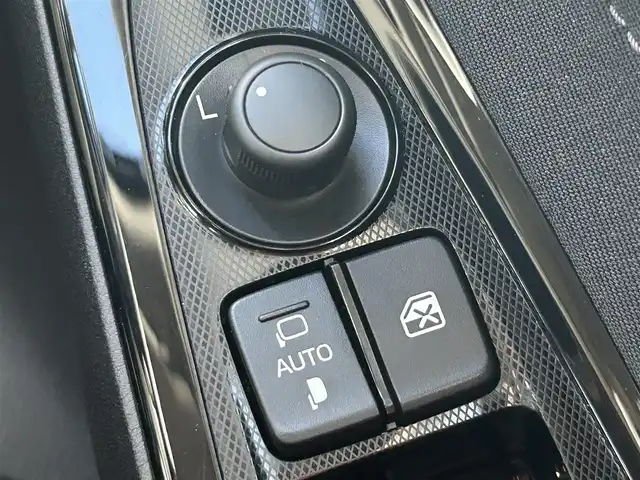 マツダ デミオ 13S ツーリング 熊本県 2018(平30)年 5.7万km ソウルレッドクリスタルM 純正7インチSDナビ/AM/FM/CD/DVD/TV/Bluetooth/フルセグTV/バックカメラ／全方位カメラ/ETC/ドライブレコーダー(前後）/ABS/横滑り防止装置/盗難防止装置/車間認知支援システム/ブラインドスポットモニター/交通標識認識システム/ドライバーアテンションアラート/ヘッドアップディスプレイ/コーナーセンサー（前後）/衝突被害軽減ブレーキ/レーダークルーズコントロール/レーンキープアシスト/布シート/シートヒーター（D/N)/LEDヘッドライト/オートライト/オートマチックハイビーム/プッシュスタート/アイドリングストップ/スマートキー/スペアキー/電動格納ミラー/ウィンカーミラー/ドアバイザー/純正フロアマット/15インチ純正AW/純正フロアマット