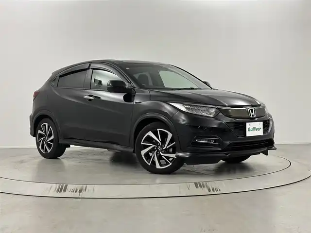 ホンダ ヴェゼル RS ホンダセンシング 埼玉県 2020(令2)年 2.8万km クリスタルブラックパール ホンダセンシング/純正メモリナビ(型式：VXM-204VFi)/CD/DVD/Bluetooth/フルセグ/純正前後ドライブレコーダー/バックカメラ/ETC/クルーズコントロール/レーンキープアシスト/パドルシフト/ハーフレザーシート/前席シートヒーター/純正１８インチAW/プッシュスタート/スマートキー/スペアキー