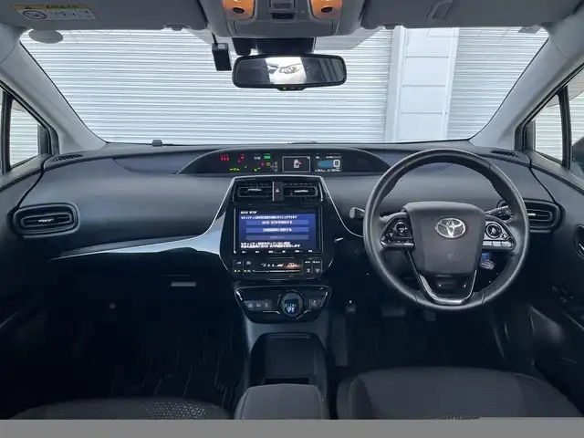 トヨタ プリウス SセーフティプラスⅡ 高知県 2021(令3)年 6.4万km プラチナホワイトパールマイカ 禁煙車/純正ナビ/　Bluetooth/フルセグ/　CD/DVD/AM/FM/トヨタセーフティセンス/ETC2.0/ドライブレコーダー/全方位カメラ/クルーズコントロール/プッシュスタート/スマートキー/スペアキー/コーナーセンサー/LEDヘッドライト/純正フロアマット/オートマチックハイビーム/盗難防止装置/保証書/記録簿/取扱説明書