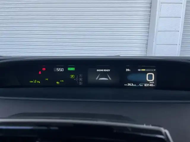 トヨタ プリウス SセーフティプラスⅡ 高知県 2021(令3)年 6.4万km プラチナホワイトパールマイカ 禁煙車/純正ナビ/　Bluetooth/フルセグ/　CD/DVD/AM/FM/トヨタセーフティセンス/ETC2.0/ドライブレコーダー/全方位カメラ/クルーズコントロール/プッシュスタート/スマートキー/スペアキー/コーナーセンサー/LEDヘッドライト/純正フロアマット/オートマチックハイビーム/盗難防止装置/保証書/記録簿/取扱説明書