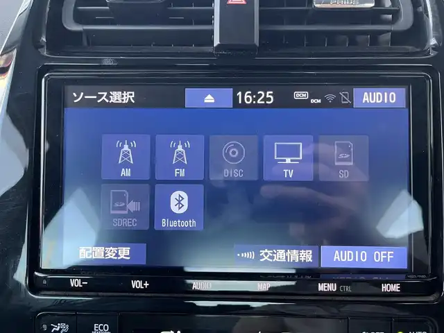 トヨタ プリウス SセーフティプラスⅡ 高知県 2021(令3)年 6.4万km プラチナホワイトパールマイカ 禁煙車/純正ナビ/　Bluetooth/フルセグ/　CD/DVD/AM/FM/トヨタセーフティセンス/ETC2.0/ドライブレコーダー/全方位カメラ/クルーズコントロール/プッシュスタート/スマートキー/スペアキー/コーナーセンサー/LEDヘッドライト/純正フロアマット/オートマチックハイビーム/盗難防止装置/保証書/記録簿/取扱説明書
