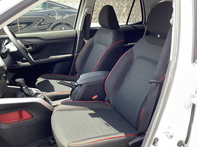 トヨタ ライズ G 大阪府 2020(令2)年 2.8万km シャイニングホワイトパール ワンオーナー/全方位カメラ/前後ドライブレコーダー/フルセグTV/Bluetooth/USB/AppleCarPlay/ABS/衝突軽減システム/前後コーナーセンサー/レーンキープアシスト/アイドリングストップ/オートライト/LEDライト/盗難防止装置/横滑り防止装置/ETC/純正アルミホイール/純正フロアマット