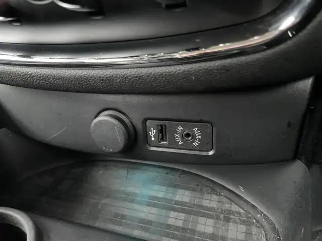 ＭＩＮＩ ミニ クラブマン クーパー 静岡県 2016(平28)年 3.5万km ブリティッシュ・レーシング・グリーン・メタリック 純正HDDナビ/Bluetooth/USB/AUX/AM/FM/リヤビュー・カメラ/クルーズコントロール/コンフォート・アクセス/純正LEDヘッドライト/純正17インチAW/PDC（リヤ）/スペアキー有