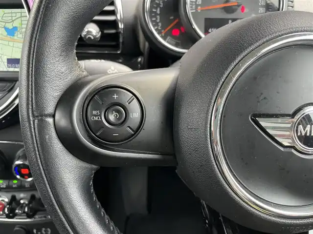 ＭＩＮＩ ミニ クラブマン クーパー 静岡県 2016(平28)年 3.5万km ブリティッシュ・レーシング・グリーン・メタリック 純正HDDナビ/Bluetooth/USB/AUX/AM/FM/リヤビュー・カメラ/クルーズコントロール/コンフォート・アクセス/純正LEDヘッドライト/純正17インチAW/PDC（リヤ）/スペアキー有
