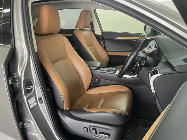 レクサス ＮＸ 300h バージョンL 兵庫県 2020(令2)年 6.6万km ソニックチタニウム 純正ナビ/全方位カメラ/全席電動シート/全席シートヒーター/フロントエアシート/ヘッドアップディスプレイ/ブラウンレザーシート/ACC/BSM/LKA/パワーバックドア/地デジTV/ガラスルーフ