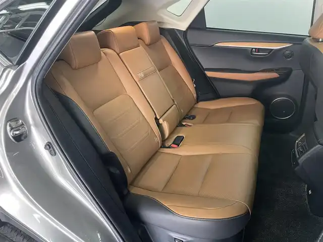 レクサス ＮＸ 300h バージョンL 兵庫県 2020(令2)年 6.6万km ソニックチタニウム 純正ナビ/全方位カメラ/全席電動シート/全席シートヒーター/フロントエアシート/ヘッドアップディスプレイ/ブラウンレザーシート/ACC/BSM/LKA/パワーバックドア/地デジTV/ガラスルーフ