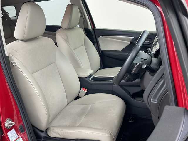 ホンダ シャトル ハイブリッド X 道央・札幌 2015(平27)年 7万km ミラノレッド ・４WD/・シティブレーキアクティブシステム/・クルーズコントロール/・横滑り防止装置/・パドルシフト/・車両接近通報装置/・チップアップリヤシート/・熱線入りフロントウインドウ/・純正ナビ/（CD/DVD/フルセグ/Bluetooth）/・ステアリングスイッチ/・バックカメラ/・ETC/・純正ドライブレコーダー/・オートエアコン/・オートライト/・LEDヘッドライト/・フォグランプ/・社外15インチアルミホイール