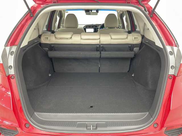 ホンダ シャトル ハイブリッド X 道央・札幌 2015(平27)年 7万km ミラノレッド ・４WD/・シティブレーキアクティブシステム/・クルーズコントロール/・横滑り防止装置/・パドルシフト/・車両接近通報装置/・チップアップリヤシート/・熱線入りフロントウインドウ/・純正ナビ/（CD/DVD/フルセグ/Bluetooth）/・ステアリングスイッチ/・バックカメラ/・ETC/・純正ドライブレコーダー/・オートエアコン/・オートライト/・LEDヘッドライト/・フォグランプ/・社外15インチアルミホイール